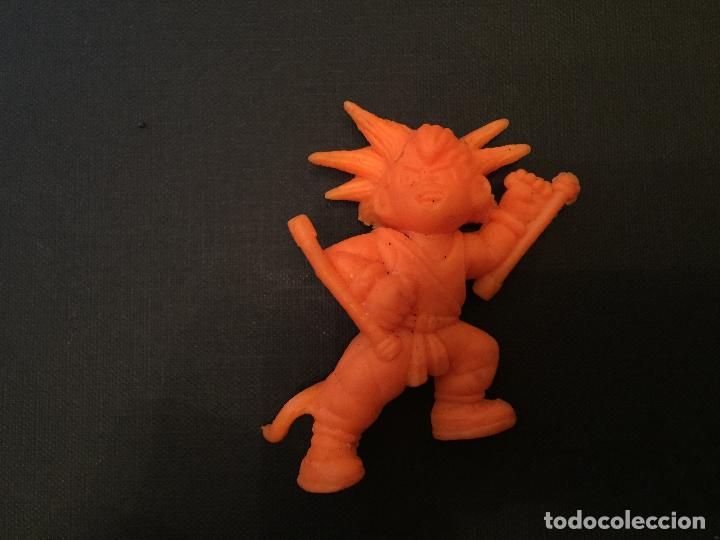 Figuras de Goma y PVC: Figura de goma \ Son Goku - Tipo 5 naranja \ Bola de Drag&oacute;n \ Matutano - 1986