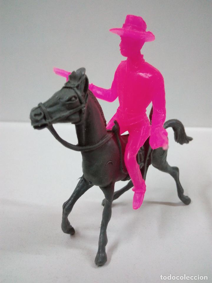 Figuras de goma y PVC: VAQUERO A CABALLO . COMANSI . MONOCOLOR - Foto 2