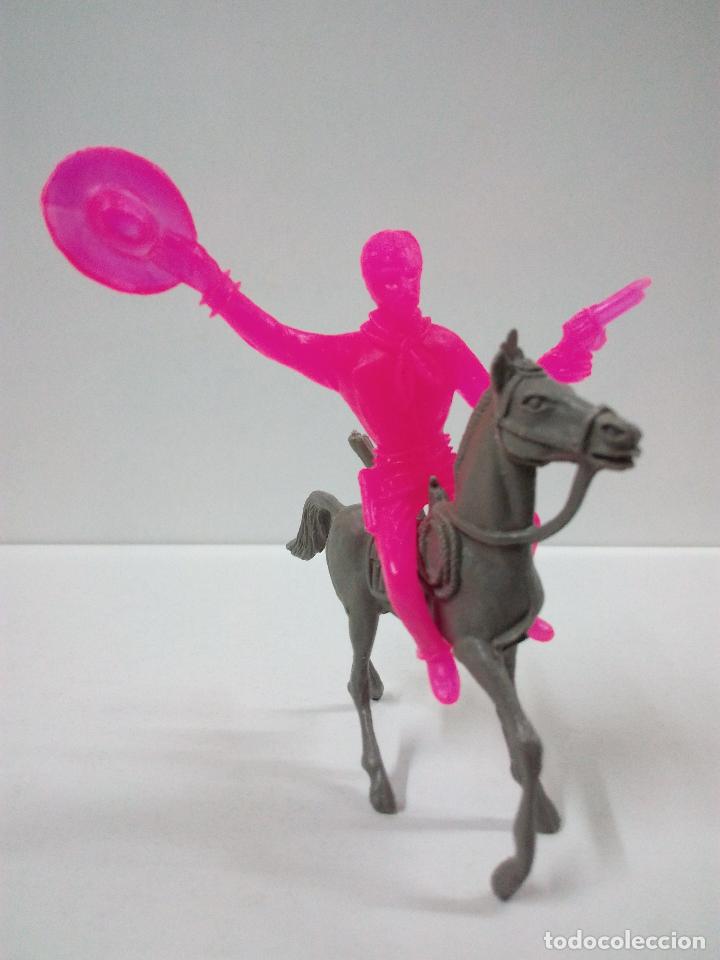 Figuras de goma y PVC: VAQUERO A CABALLO . COMANSI . MONOCOLOR - Foto 1