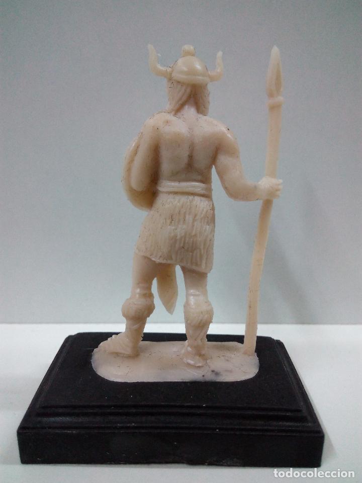 Figuras de goma y PVC: FIGURA DE VIKINGO . CON BASE - Foto 2