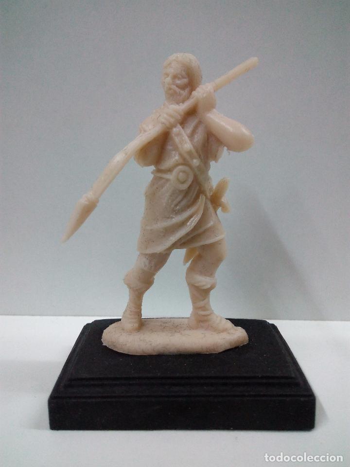Figuras de goma y PVC: FIGURA DE VIKINGO . CON BASE - Foto 1