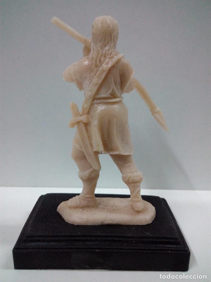 Figuras de goma y PVC: FIGURA DE VIKINGO . CON BASE - Foto 2