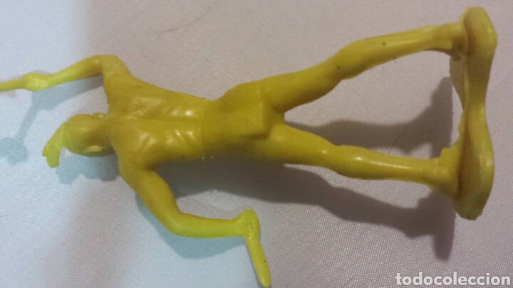 Figuras de goma y PVC: FIGURA PL&Aacute;STICO INDIO COMANSI. AMARILLO  9 cm. - Foto 2