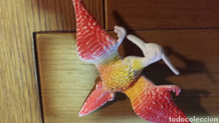 Figurines en Caoutchouc et PVC: FIgura de  pl&aacute;stico. PVC. P&agrave;jaro