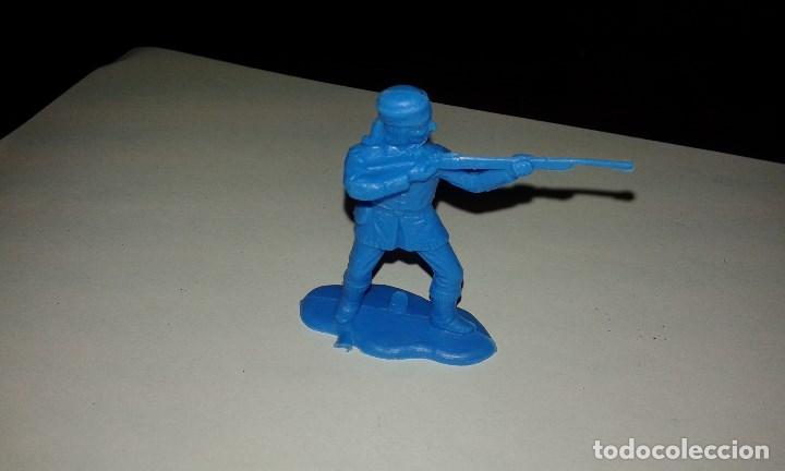 Figuras de goma y PVC: REAMSA Y GOMARSA TRAMPERO INDIOS Y VAQUEROS MADE IN SPAIN - Foto 1