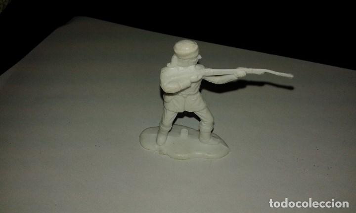 Figuras de goma y PVC: REAMSA Y GOMARSA TRAMPERO INDIOS Y VAQUEROS MADE IN SPAIN - Foto 1