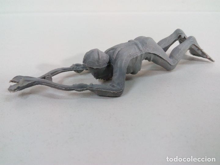 Figuras de goma y PVC: SUBMARINISTA - Foto 2