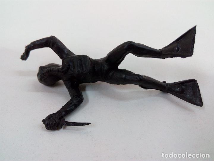 Figuras de goma y PVC: SUBMARINISTA - Foto 4