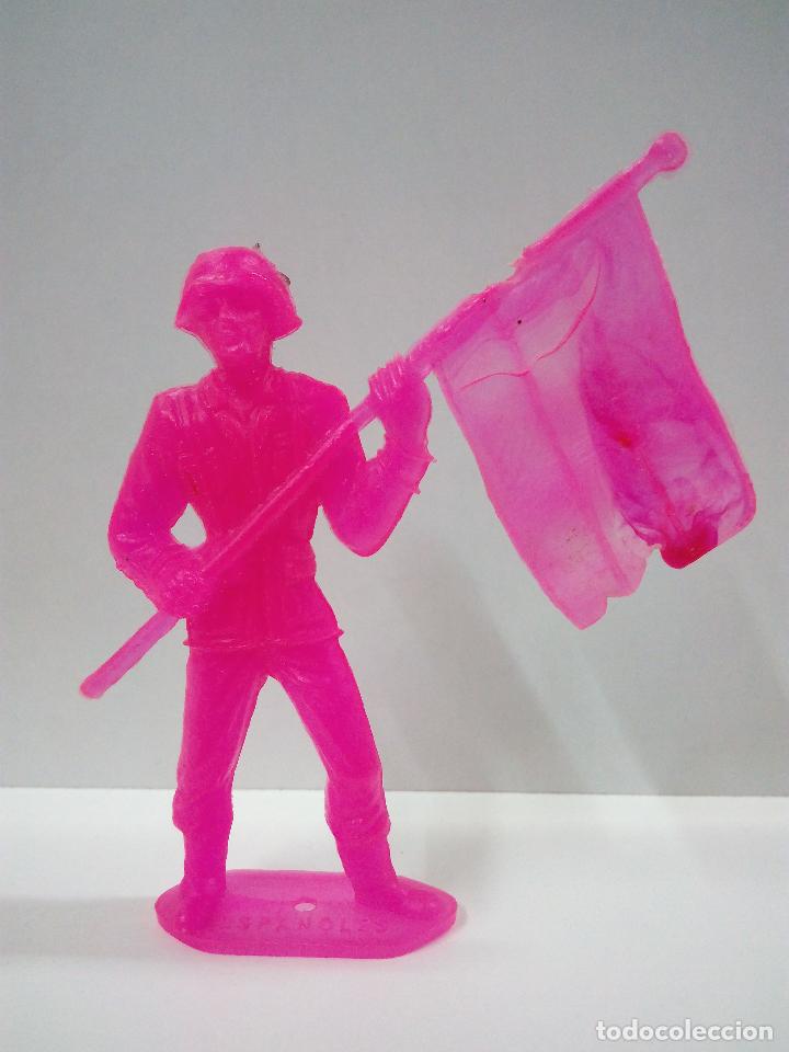 Figuras de goma y PVC: SOLDADO ESPA&Ntilde;OL ABANDERADO . COMANSI . MONOCOLOR - Foto 1