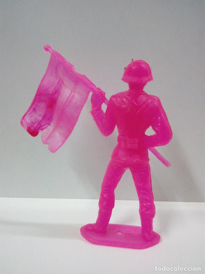 Figuras de goma y PVC: SOLDADO ESPA&Ntilde;OL ABANDERADO . COMANSI . MONOCOLOR - Foto 2