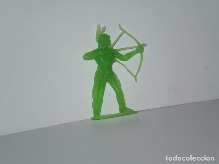 Figuras de goma y PVC: FIGURA DE INDIO COLECCIONABLE , EN PLASTICO . COMANSI . - Foto 1