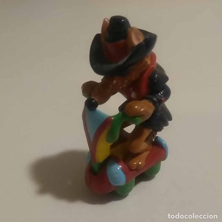 Figuras de Borracha e PVC: Kinder MOTOCOYOTEN 2004 motocoyotes moto coyotes monobloc figura mu&ntilde;eco figurita motocoyote FERRERO