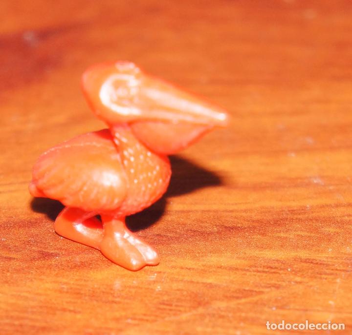 Figuras de goma y PVC: DUNKIN  FIGURA  PELICANO - Foto 1