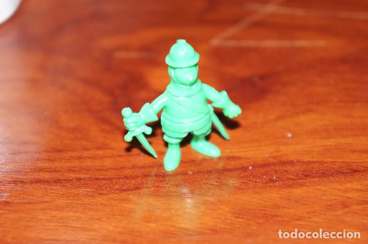 Figuras de goma y PVC: DUNKIN FIGURA DARTACAN - Foto 1