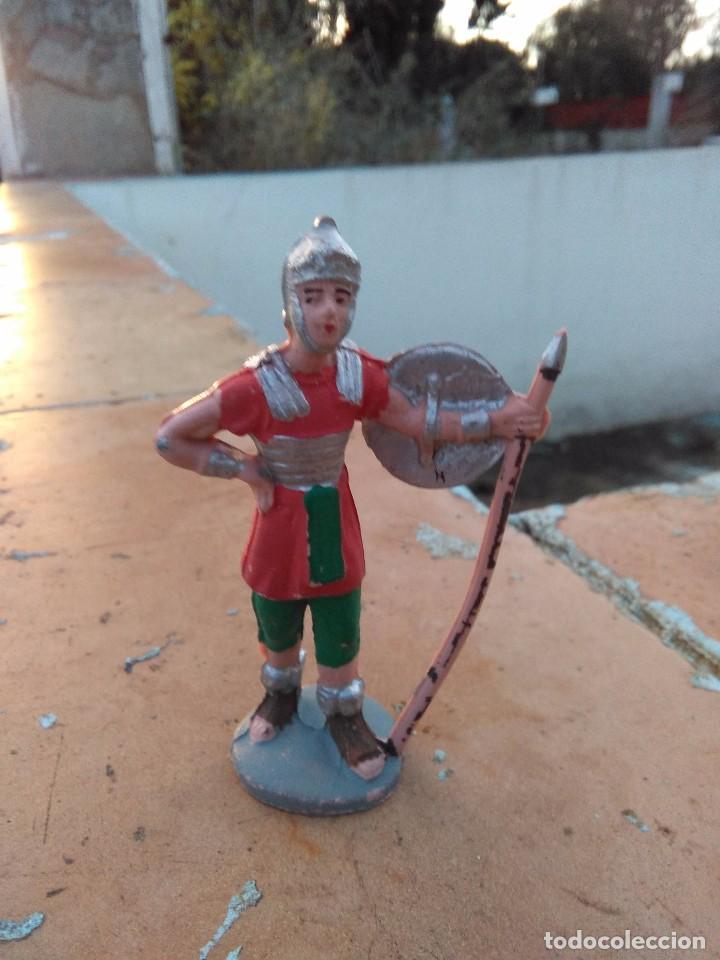 Figuras de goma y PVC: FIGURA OLIVER - Foto 1