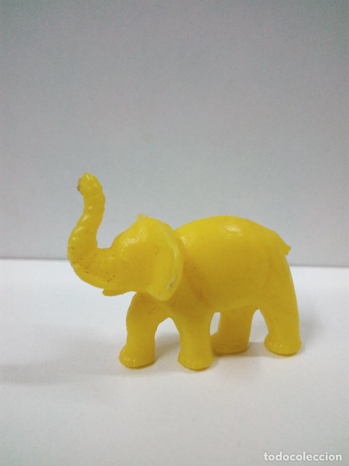 Figuras de goma y PVC: FIGURITA ELEFANTE . DUNKIN - Foto 2