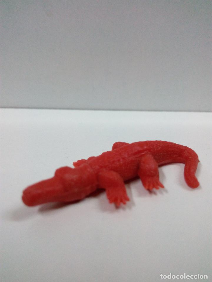 Figuras de goma y PVC: FIGURITA COCODRILO . DUNKIN - Foto 1