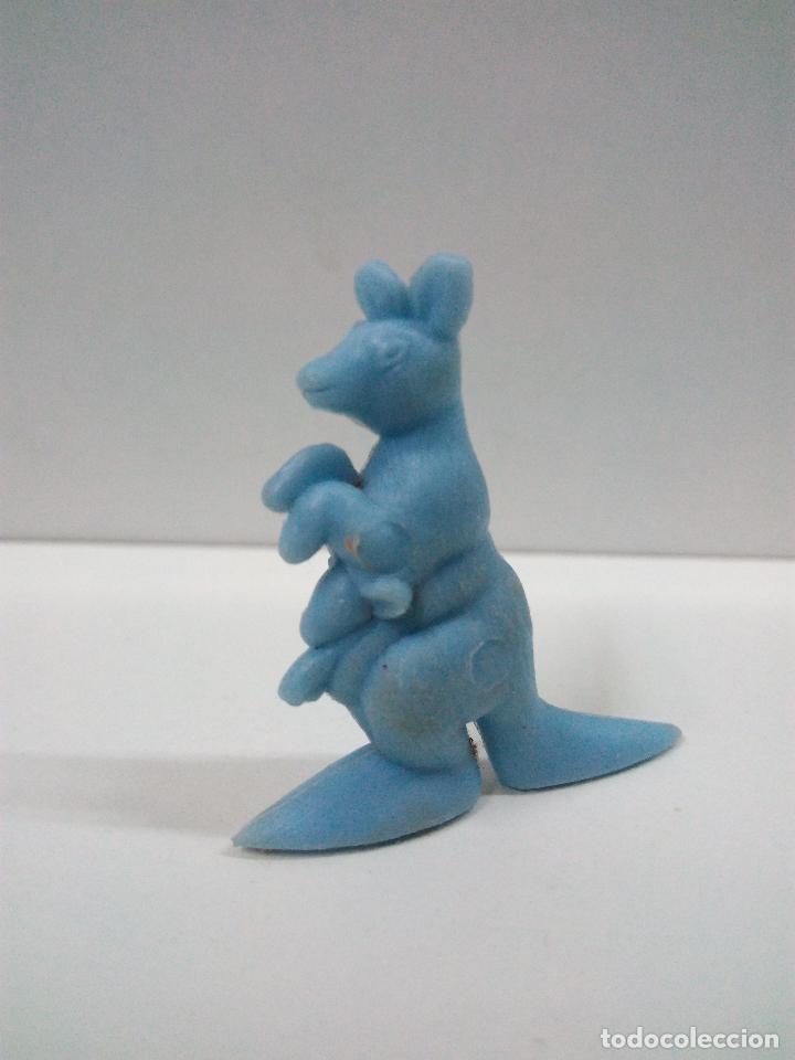 Figuras de goma y PVC: FIGURITA CANGURO . DUNKIN - Foto 1