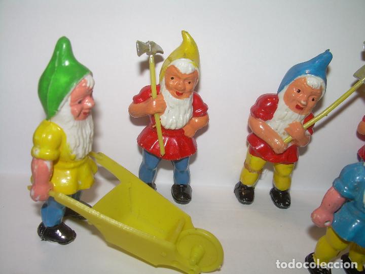 Figuras de goma y PVC: ANTIGUAS FIGURAS DE PLASTICO DURO. - Foto 2