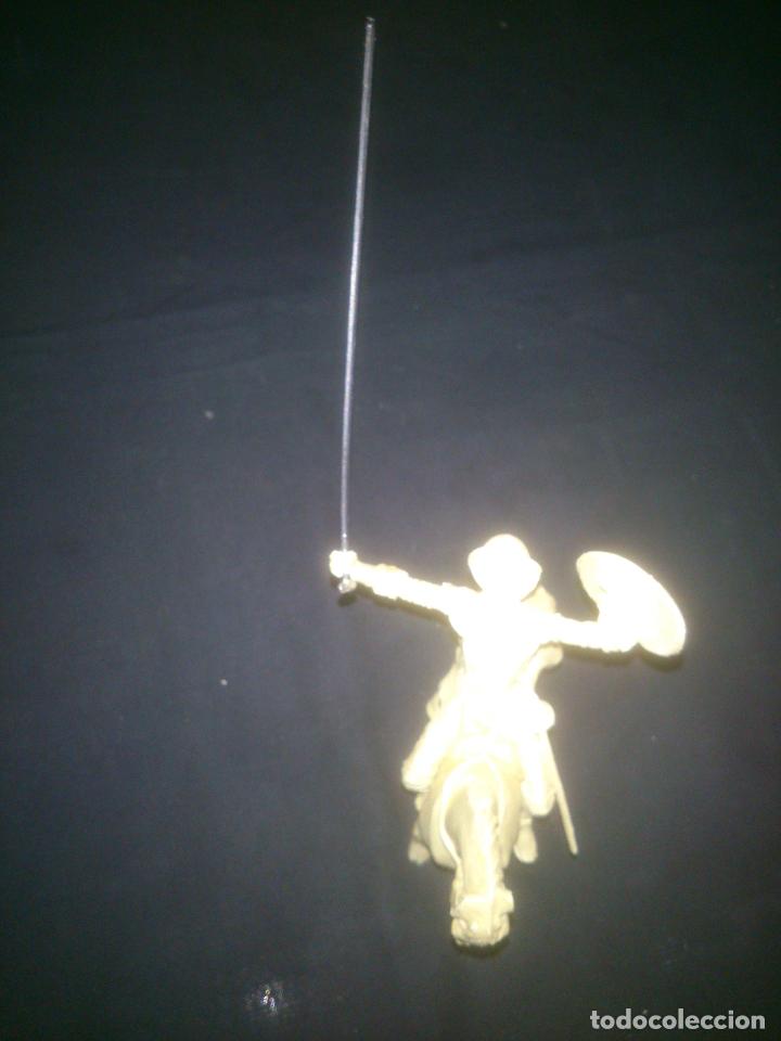 Figuras de goma y PVC: DON QUIJOTE A CABALLO - Foto 2