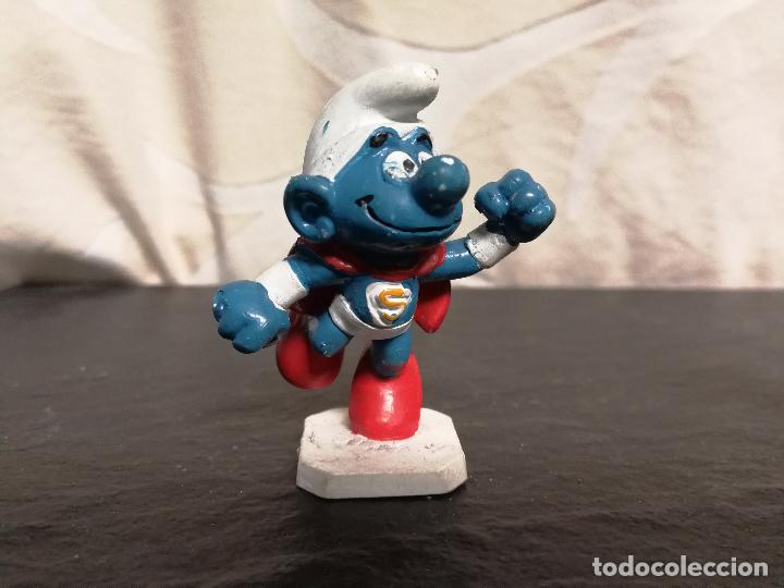 Figuras de goma y PVC: FIGURA PVC PITUFO SUPERMAN - Foto 1
