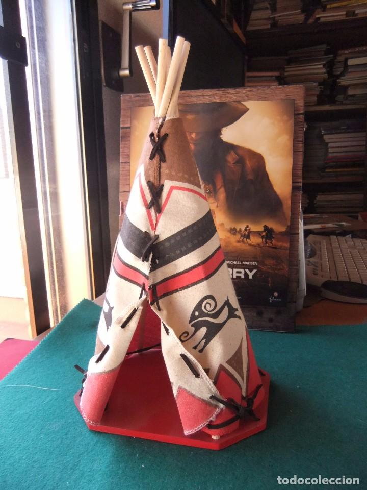 Figuras de goma y PVC: TIPI CHEROKEE  MARCA LE TOY VAN ENGLAND - Foto 1