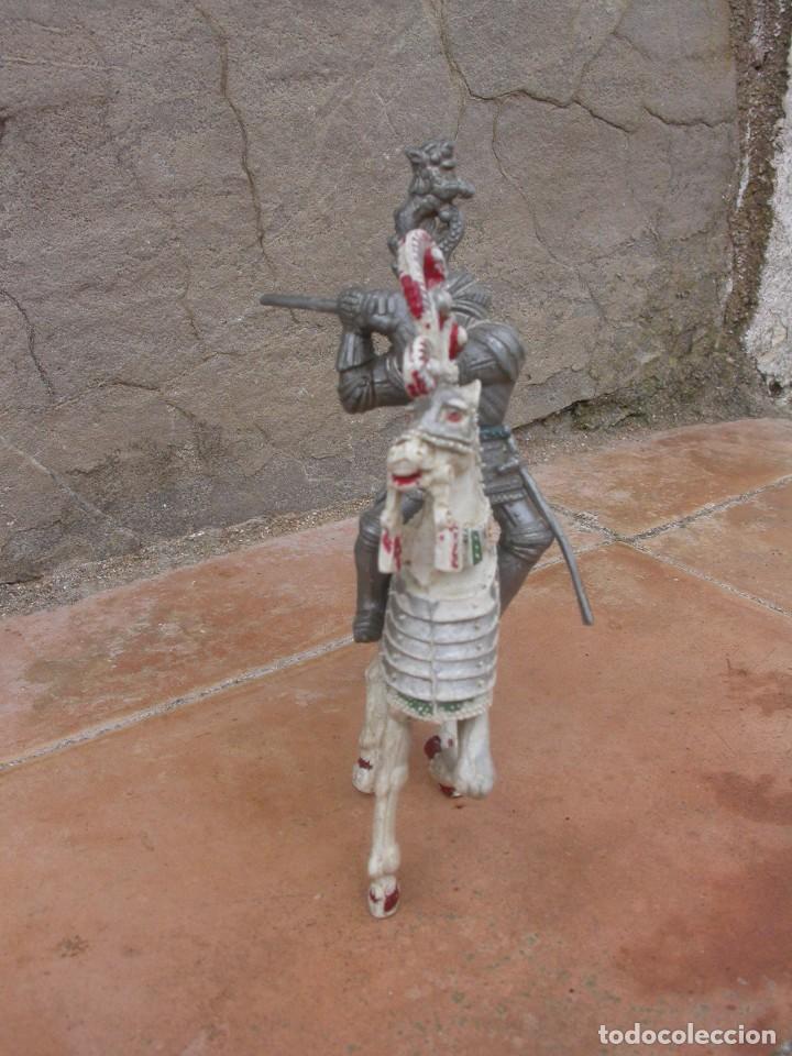 Figuras de goma y PVC: FIGURA LAFREDO - Foto 1