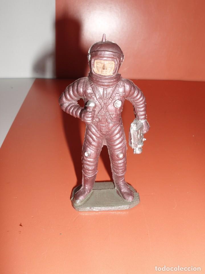 Figuras de goma y PVC: FIGURA ASTRONAUTA AIRGAM - Foto 1