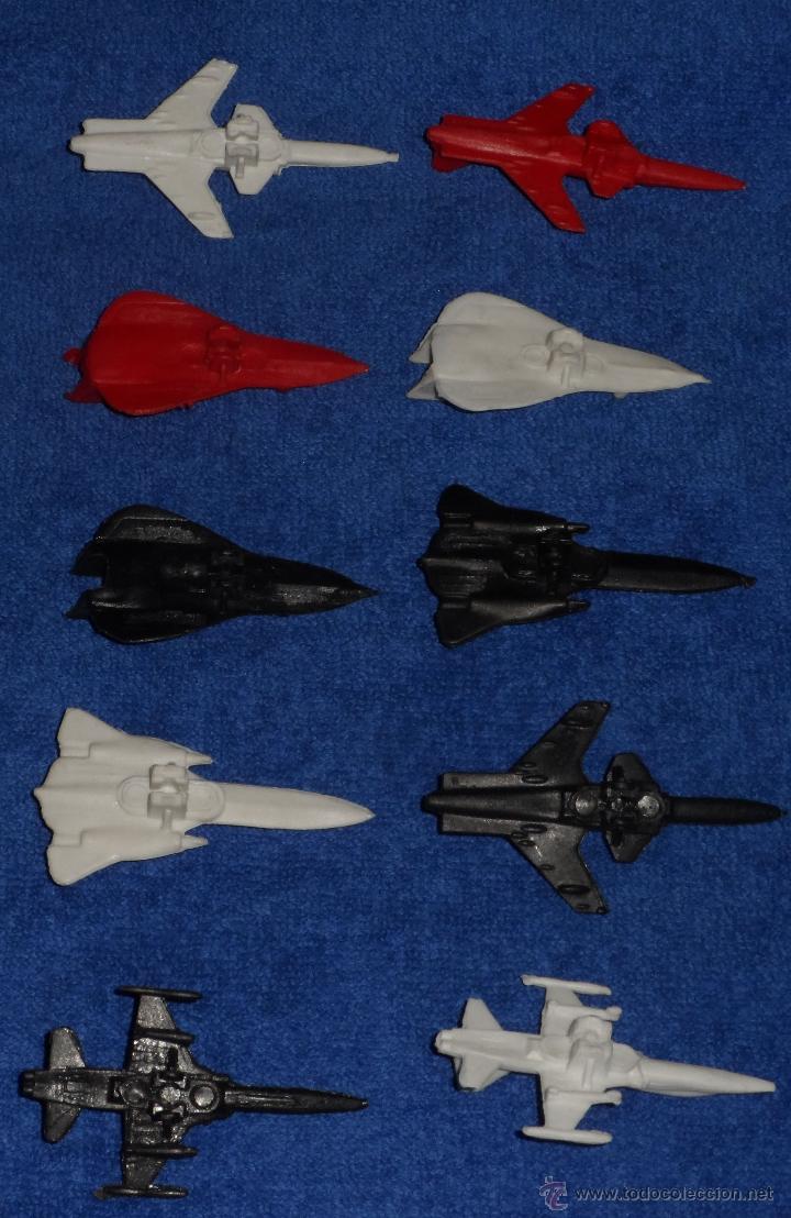 Figuras de goma y PVC: LOTE DE 10 AVIONES DE PL&Aacute;STICO PREMIUM - RING RAIDERS - PHOSKITOS (1991)