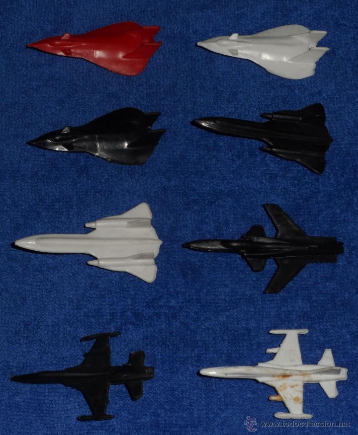 Figuras de goma y PVC: LOTE DE 8 AVIONES DE PL&Aacute;STICO PREMIUM - RING RAIDERS - PHOSKITOS (1991)