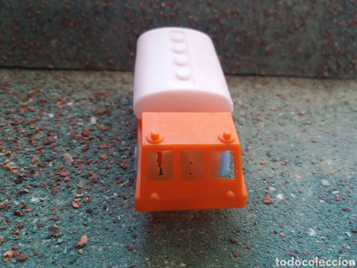 Figuras de goma y PVC: Cami&oacute;n Cisterna en Plastico. Pipero. - Foto 2