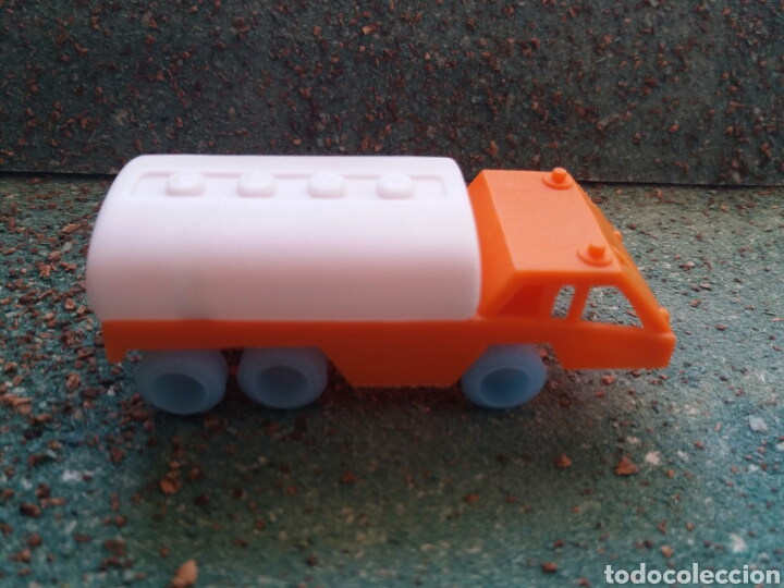 Figuras de goma y PVC: Cami&oacute;n Cisterna en Plastico. Pipero. - Foto 3