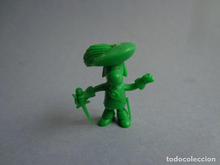 Figuras de goma y PVC: Figura Dunkin Dartacan y los mosqueperros - Foto 1