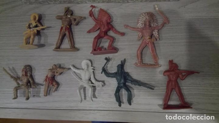 Figuras de goma y PVC: LOTE ANTIGUOS INDIOS Y VAQUEROS COMANSI - Foto 1