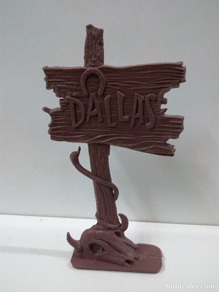 Figuras de goma y PVC: CARTEL DE DALLAS . COMPLEMENTO PARA DECORADO DEL OESTE - Foto 1
