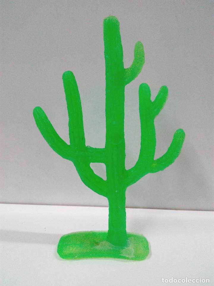 Figuras de goma y PVC: CACTUS . COMPLEMENTO PARA DECORADO DEL OESTE - Foto 1