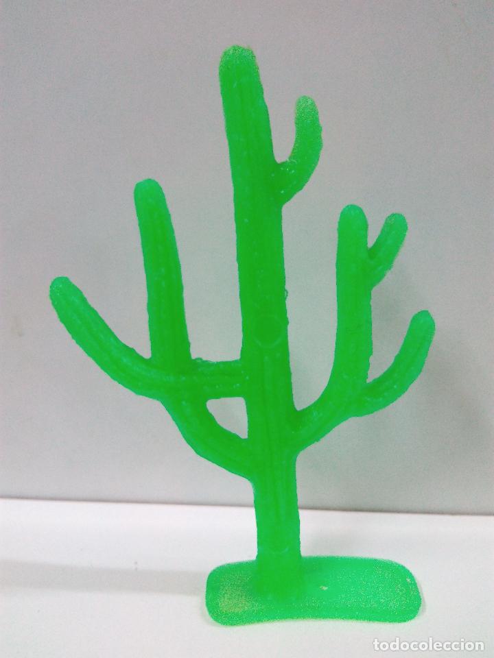 Figuras de goma y PVC: CACTUS . COMPLEMENTO PARA DECORADO DEL OESTE - Foto 2