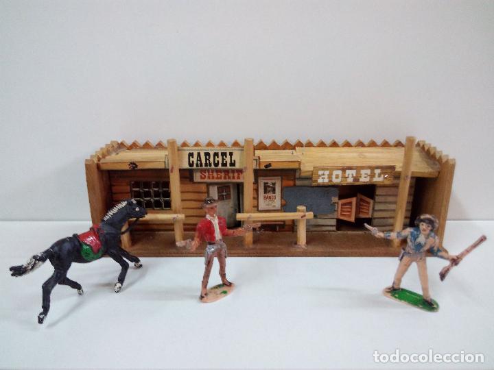 Figuras de goma y PVC: DECORADO DEL OESTE CARCEL - HOTEL Y FIGURAS - Foto 1