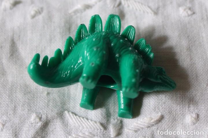 Gummi- und PVC-Figuren: DINOSAURIO DE PVC-CAPUCHON DE LAPIZ-A&Ntilde;OS 80