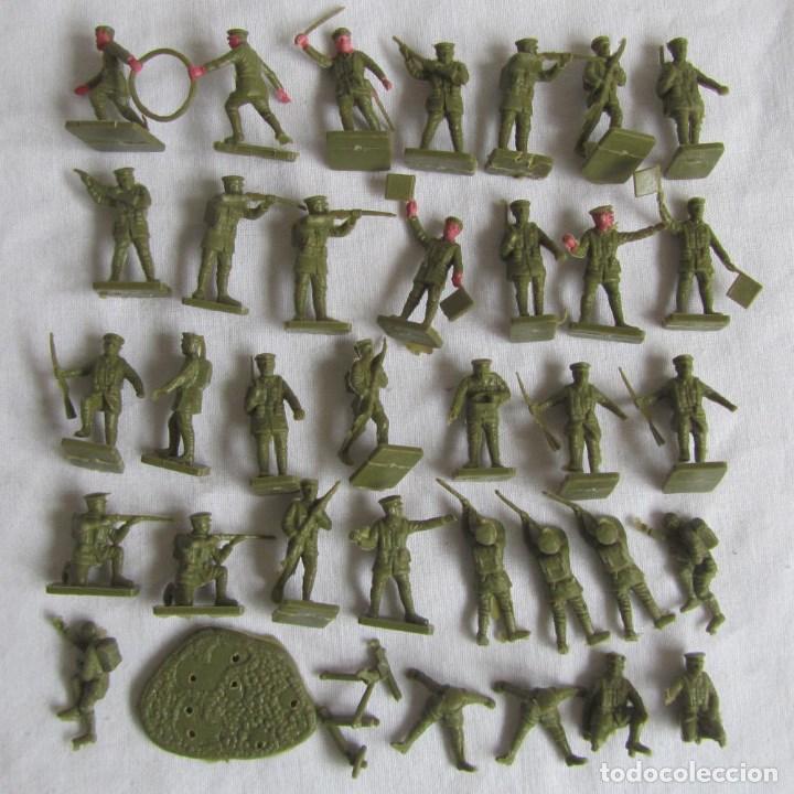 Figuras de goma y PVC: 34 soldaditos Airfix de la PGM - Foto 1