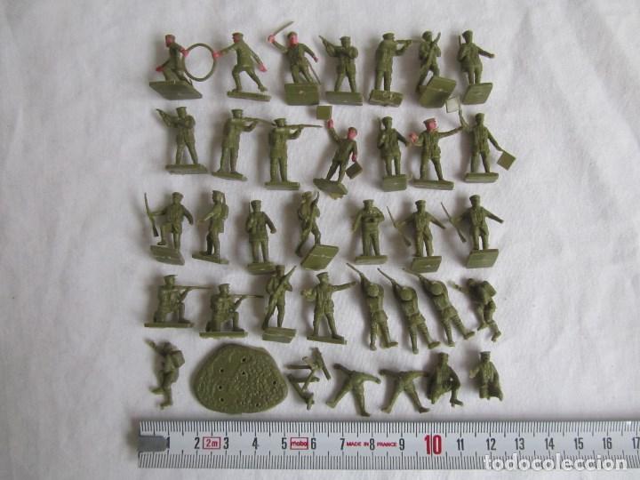 Figuras de goma y PVC: 34 soldaditos Airfix de la PGM - Foto 3