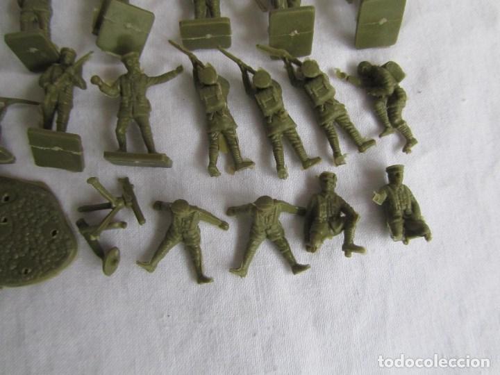 Figuras de goma y PVC: 34 soldaditos Airfix de la PGM - Foto 9