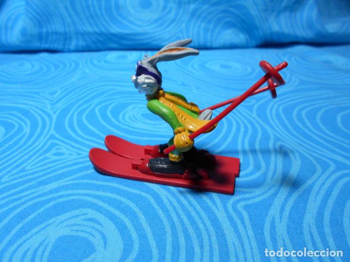 Figuras de goma y PVC: CONEJO BUGS BUNNY ESQUIANDO COMICS SPAIN 1990 REF (2) - Foto 3