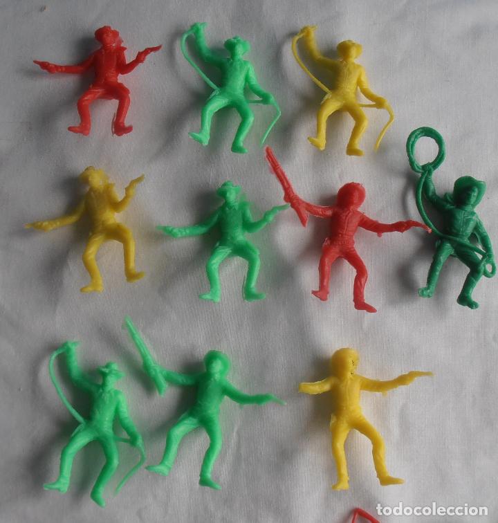 Figuras de goma y PVC: 18, FIGURAS DE INDIOS Y VAQUEROS, - Foto 2