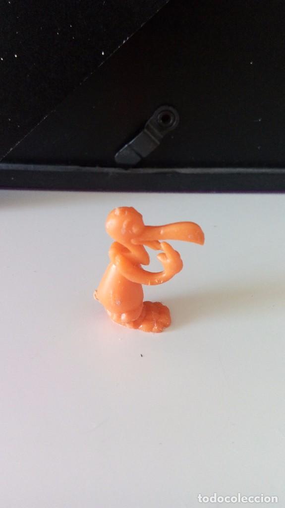 Figuras de goma y PVC: Antigua Figura Dunkin Warner. - Foto 1