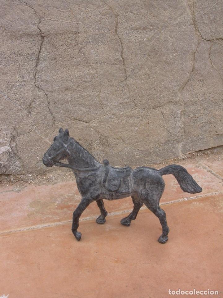 Figuras de goma y PVC: FIGURA JECSAN - Foto 1