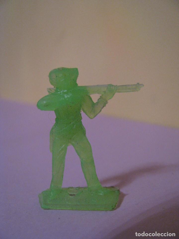 Figuras de goma y PVC: FIGURA MINIOESTE. 3,5 CM. - Foto 1