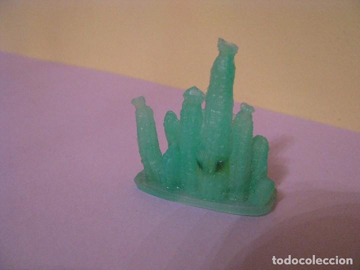 Figuras de goma y PVC: CACTUS DE MINI OESTE. MIDE 4X4 CM. - Foto 2