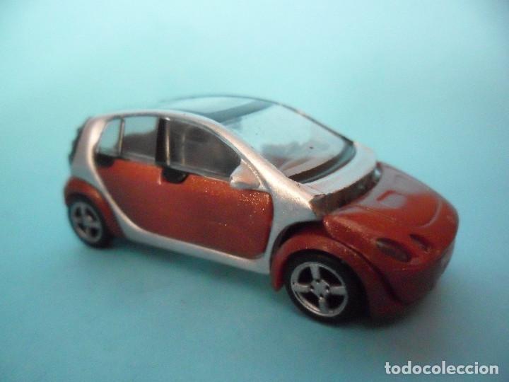 Figuras de goma y PVC: COCHE DE PLASTICO DEMONTABLE DE 5 CM KINDER - Foto 1