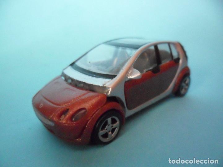 Figuras de goma y PVC: COCHE DE PLASTICO DEMONTABLE DE 5 CM KINDER - Foto 2